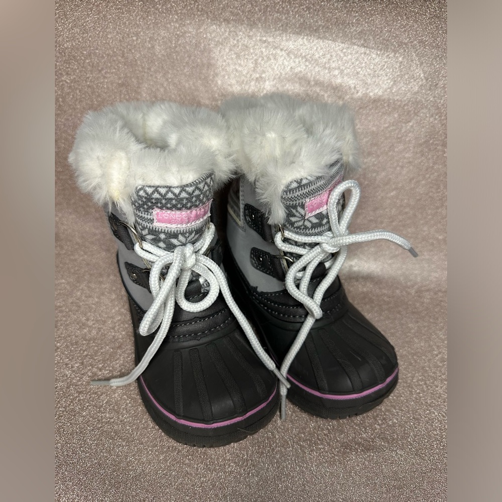 London Fog Toddler snow boots size 7